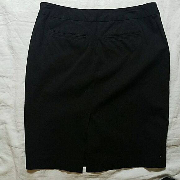 Gap skirt   - Picture 2 of 3